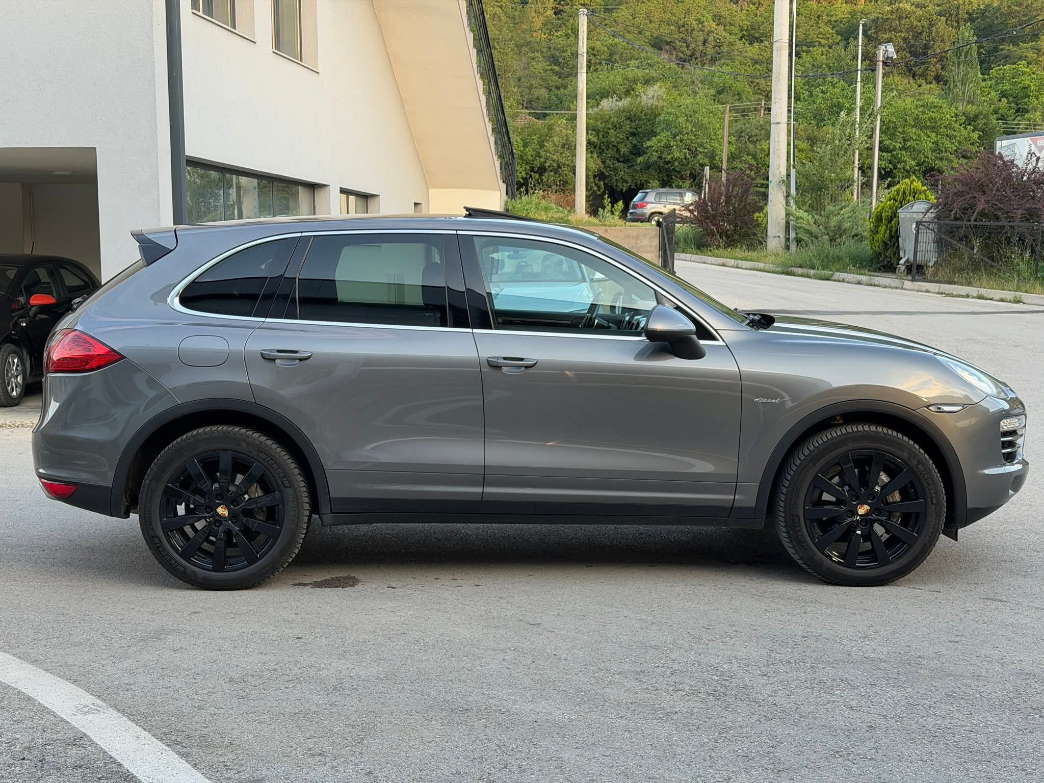 PORSCHE