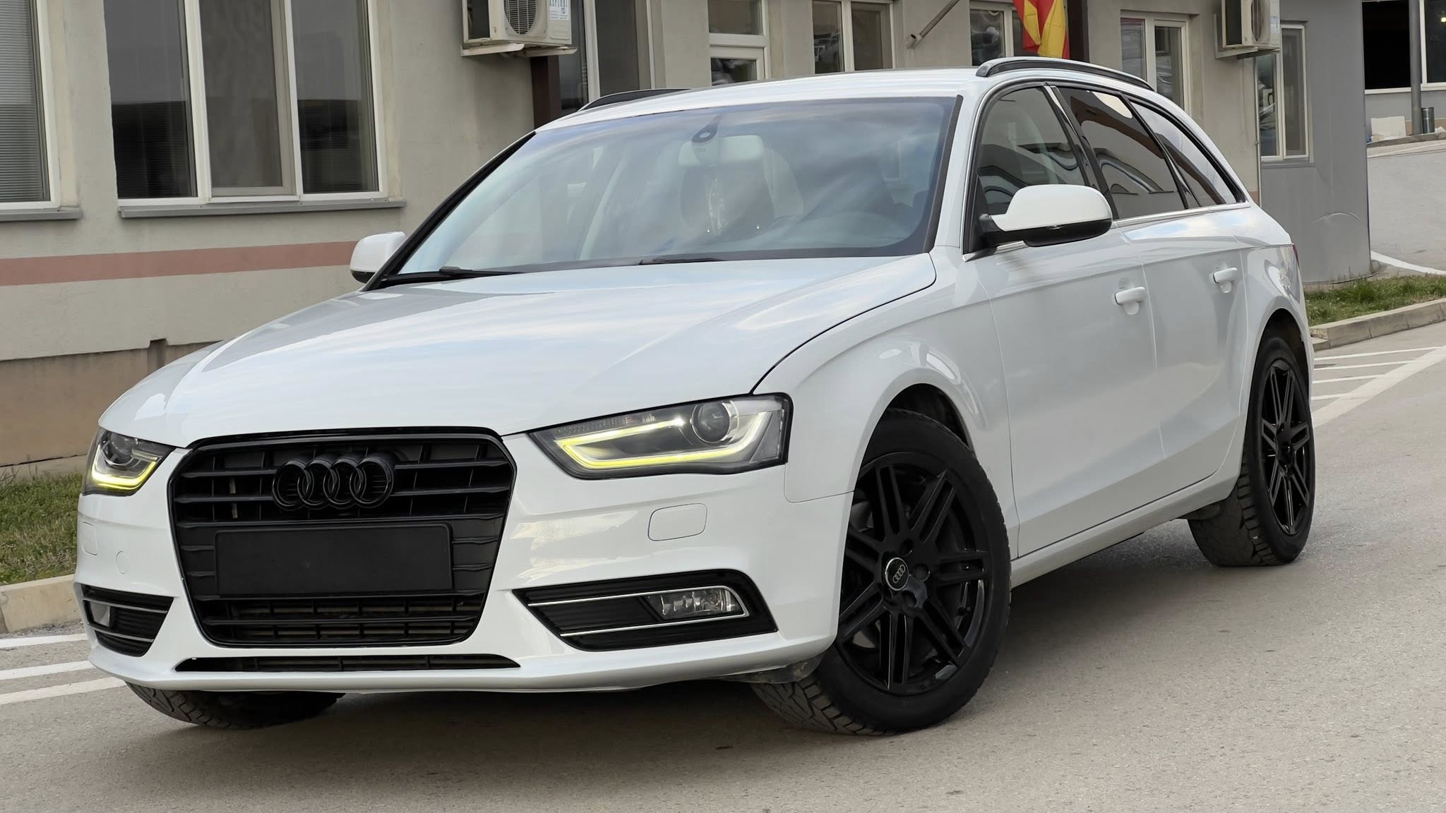 AUDI