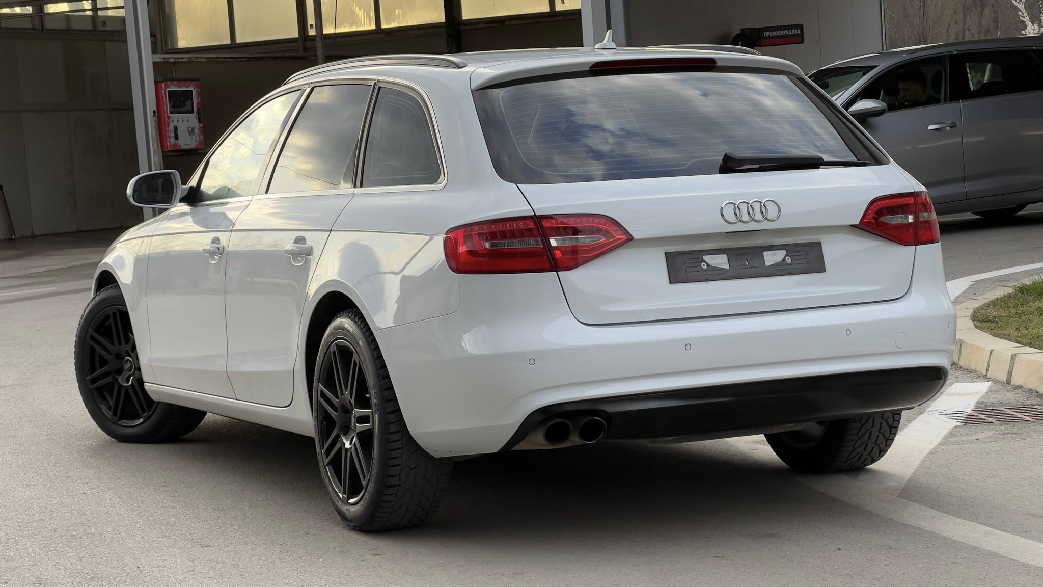 AUDI