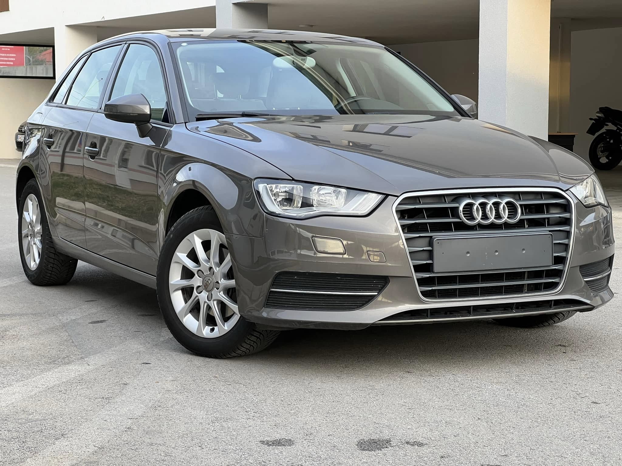 AUDI