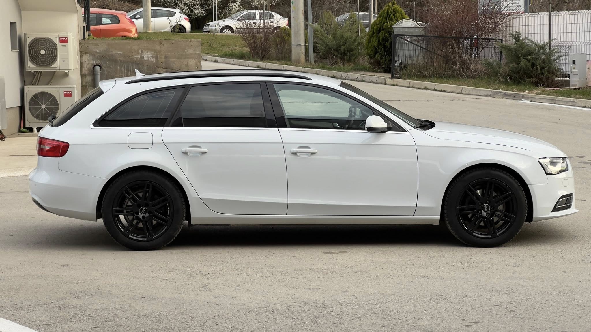 AUDI