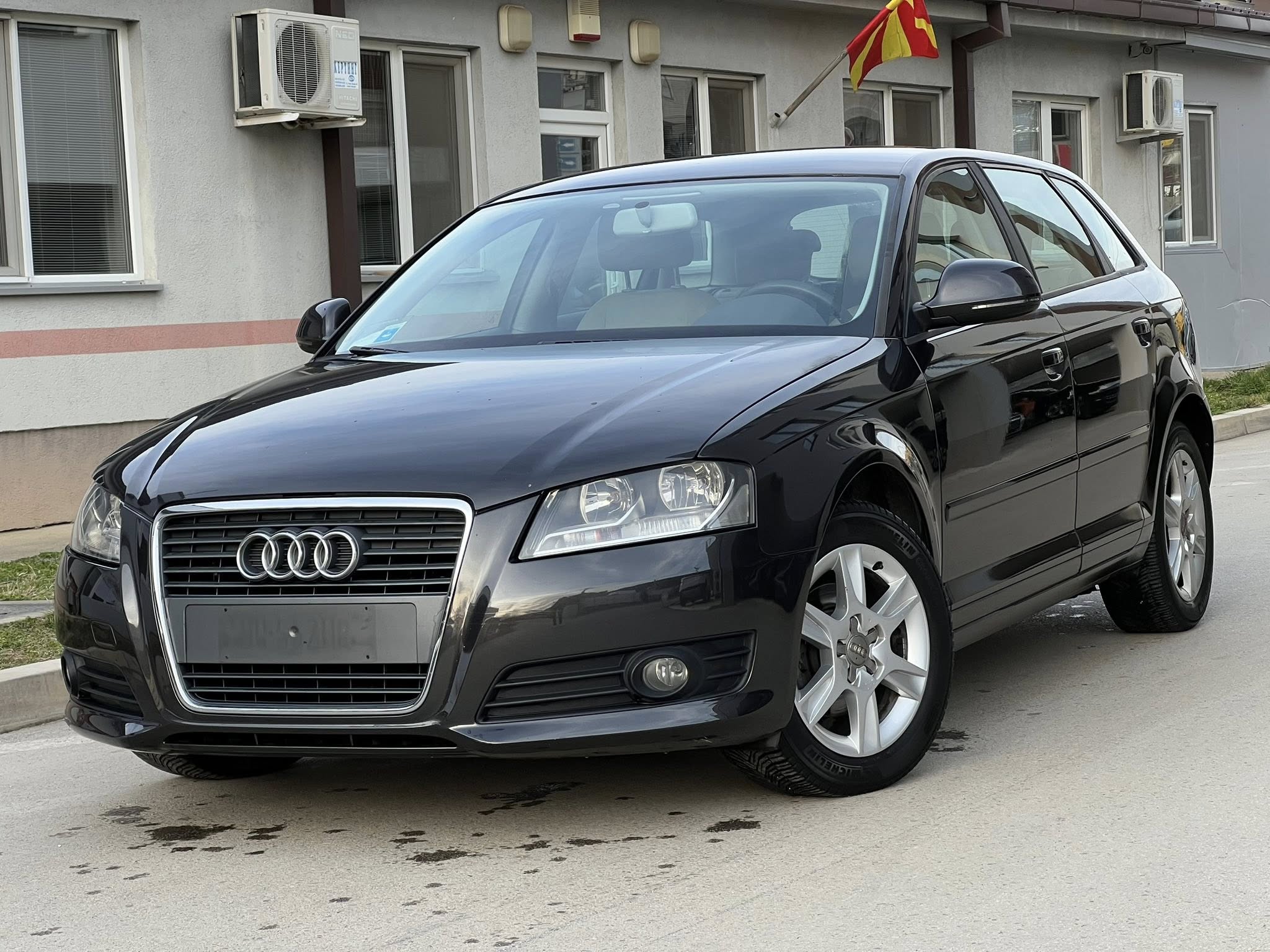 AUDI