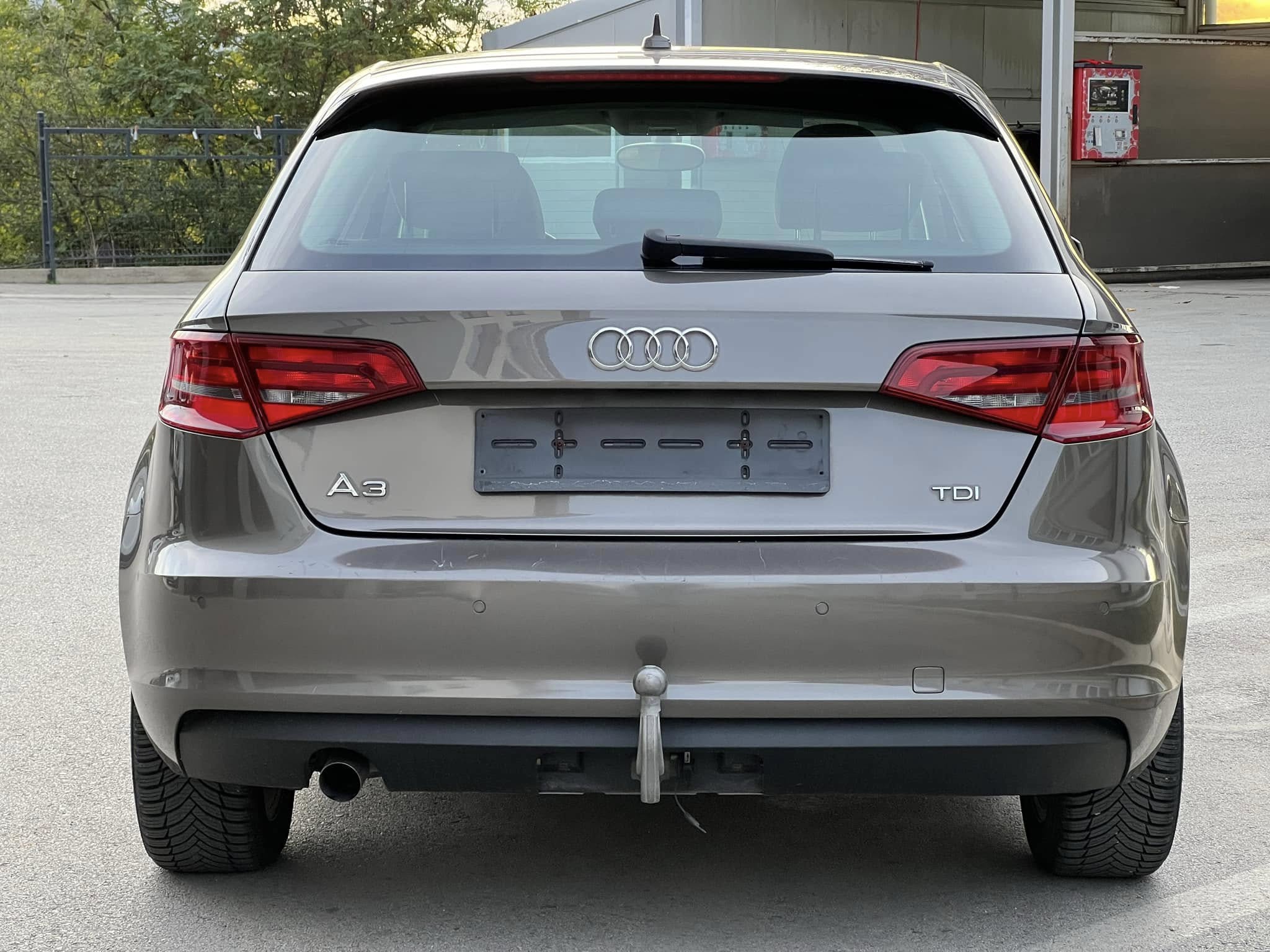 AUDI
