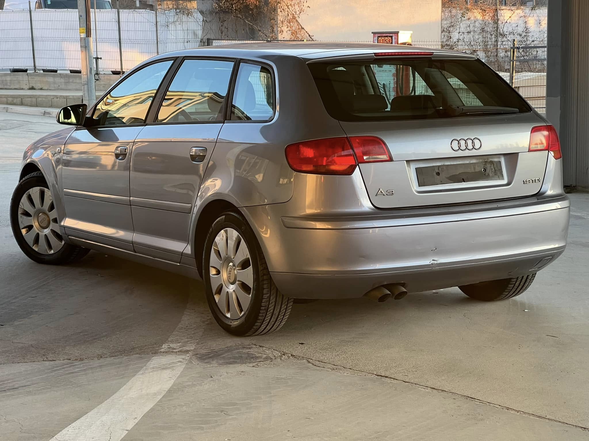 AUDI