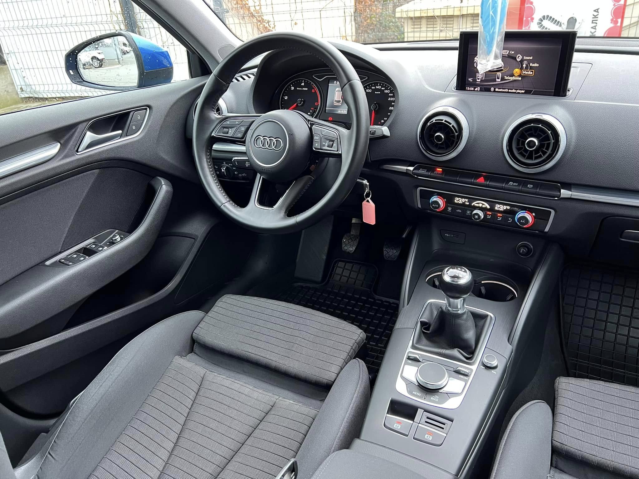 AUDI