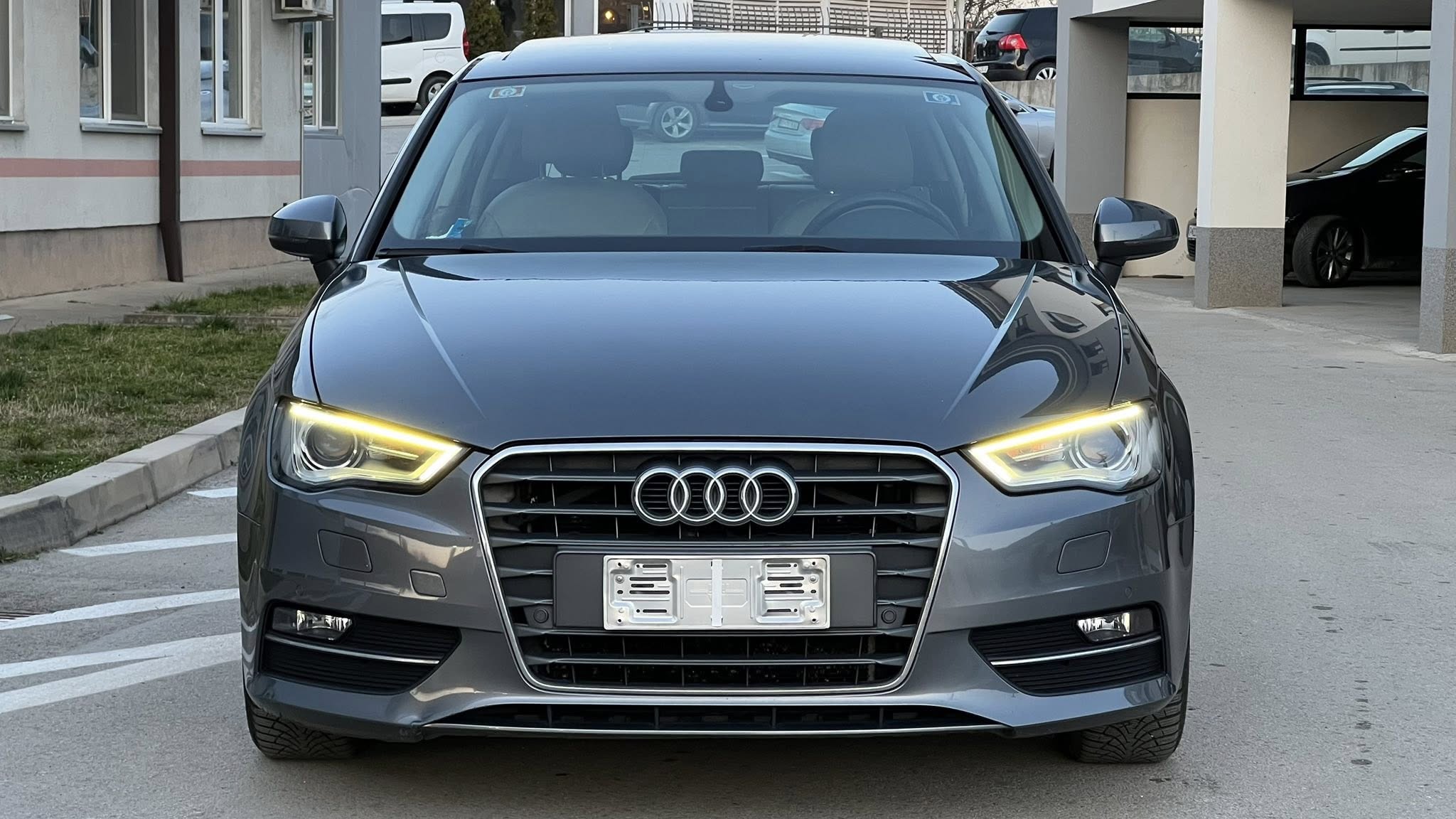 AUDI