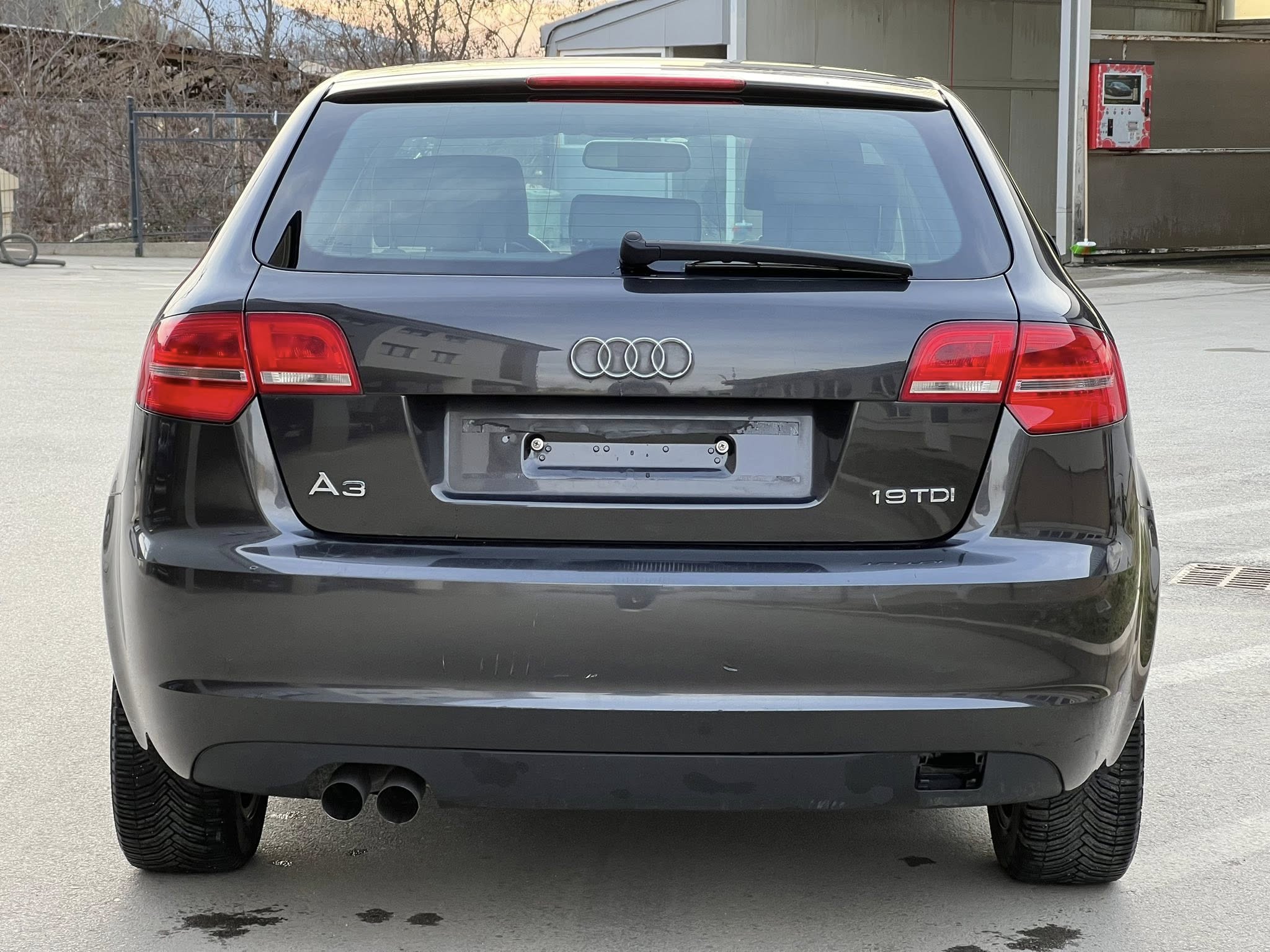 AUDI
